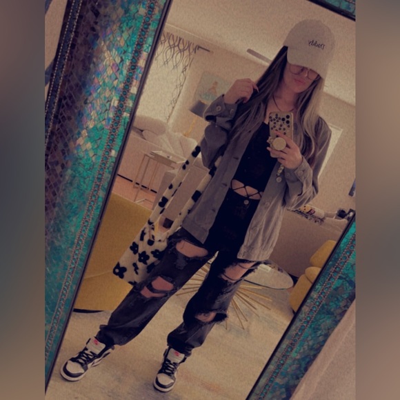 Meet your posher - Picture 4 of 10